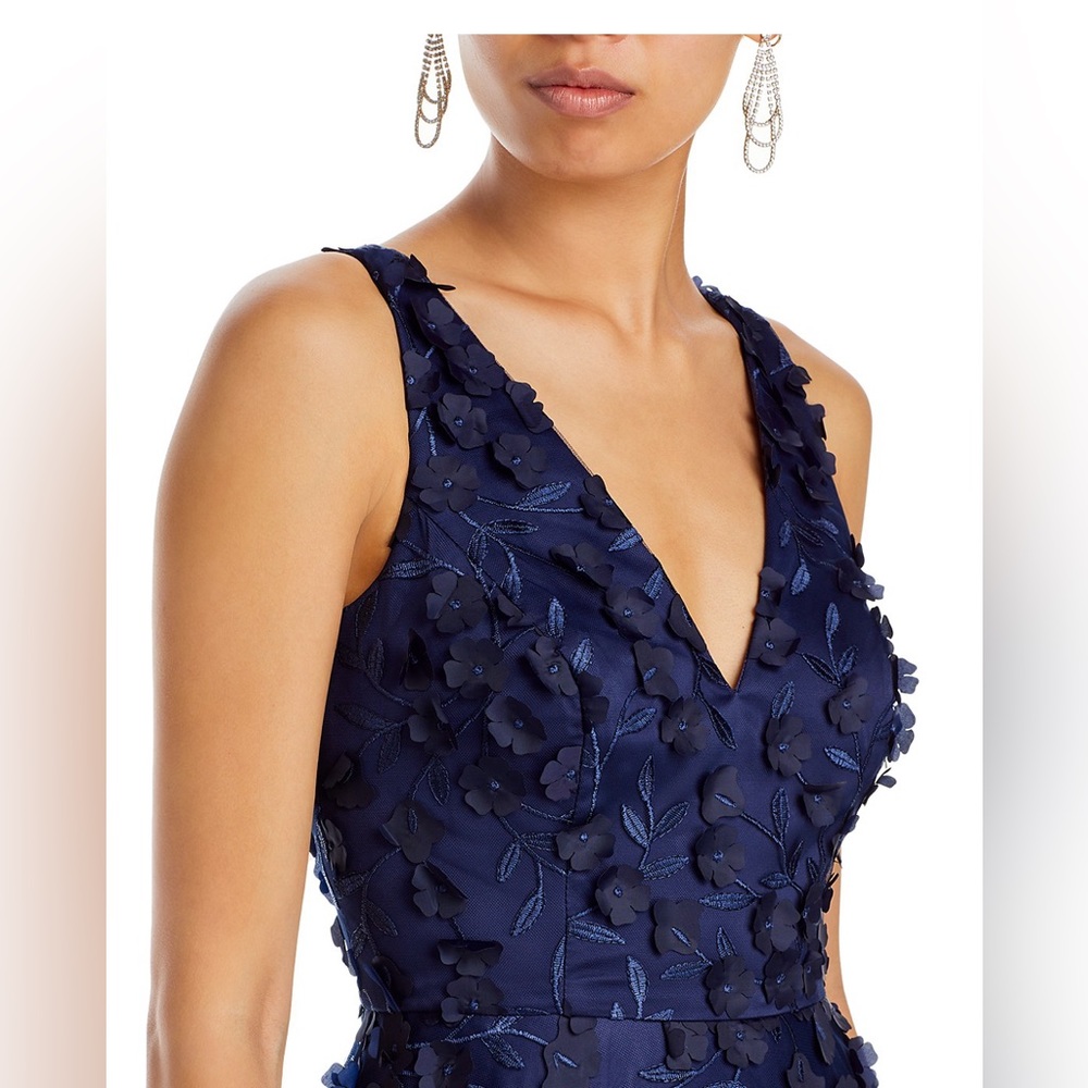 Eliza J Fit and Flare V neck dress Navy Size 2